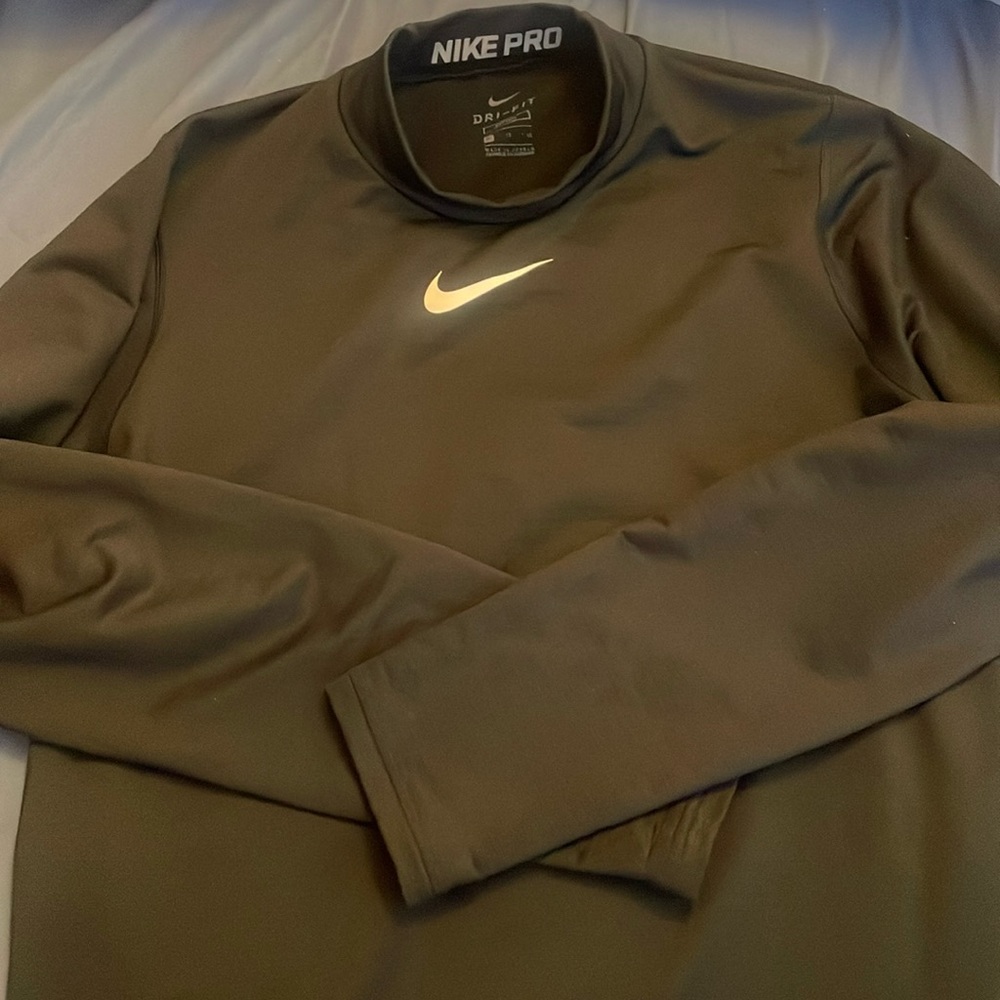 Men’s xl Nike long sleeve shirt